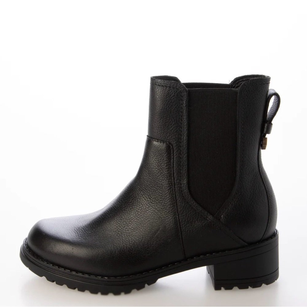 Cole Haan Waterproof Black Leather Chelsea Ankle Boots Pull Ons NWT NO BOX